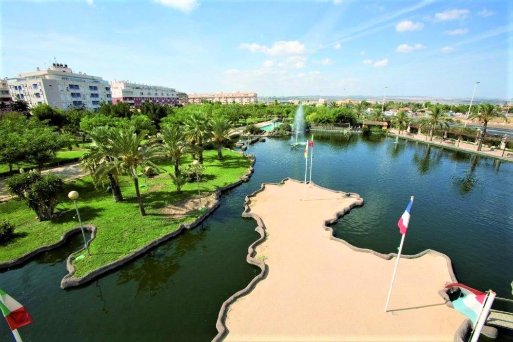 Apartment With Pool, Sea Views & Balcony Less Than 10Min Walk To La Mata Beach! Torrevieja Extérieur photo