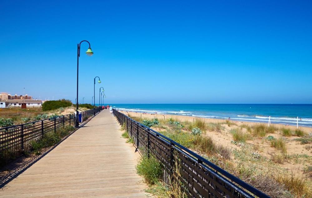 Apartment With Pool, Sea Views & Balcony Less Than 10Min Walk To La Mata Beach! Torrevieja Extérieur photo
